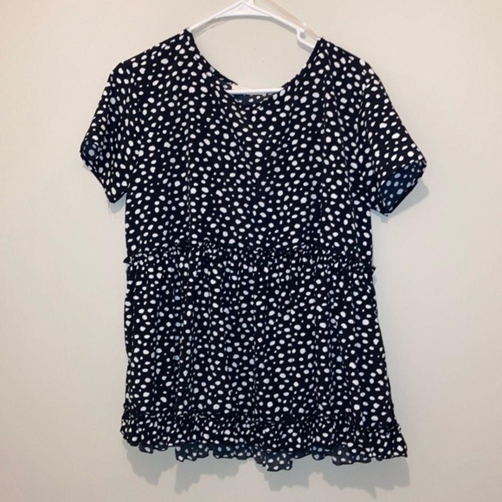 Entro oversized baby doll top with ruffles. Sz Small